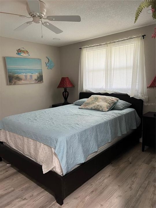 Activo con contrato: $1,800 (3 camas, 2 baños, 1702 Pies cuadrados)