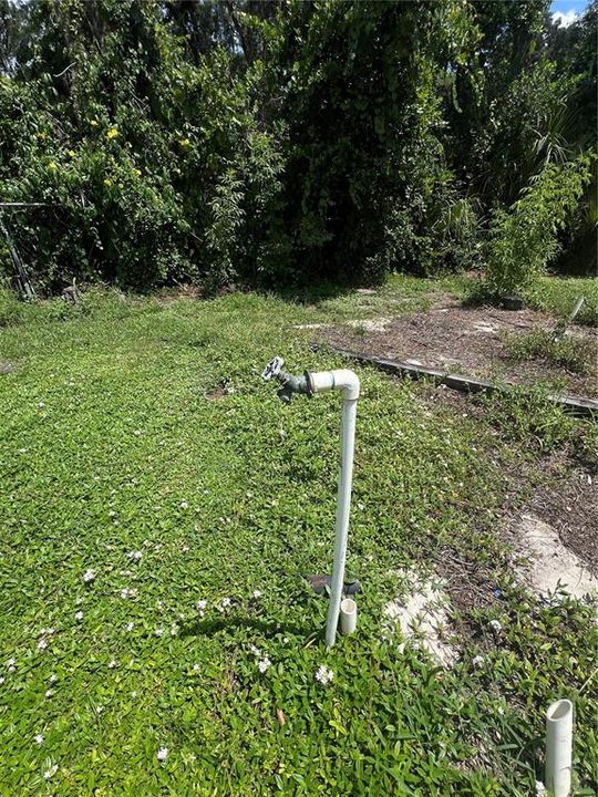 待售: $184,000 (0.86 acres)