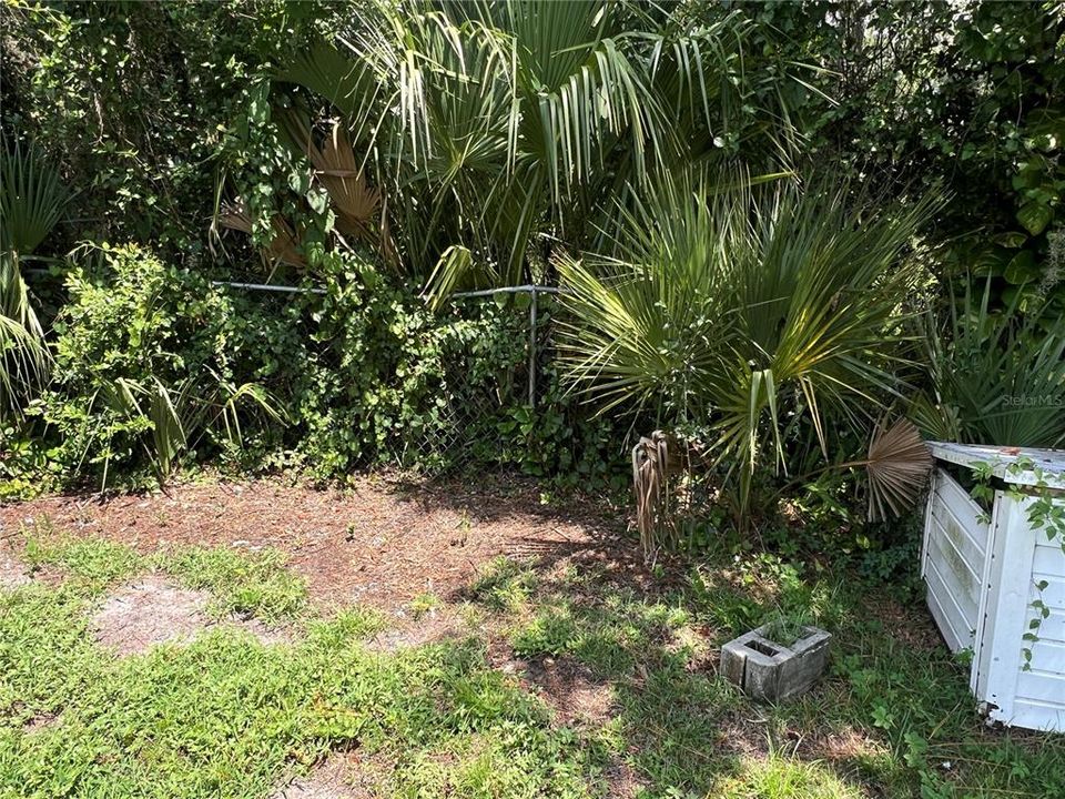 待售: $184,000 (0.86 acres)