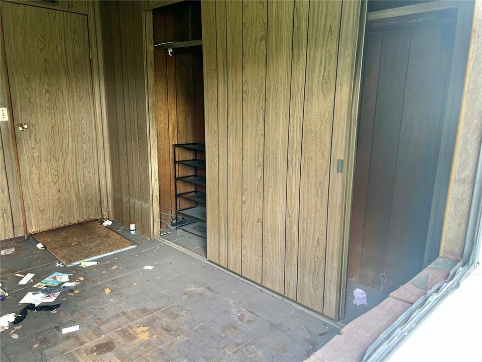 待售: $184,000 (0.86 acres)