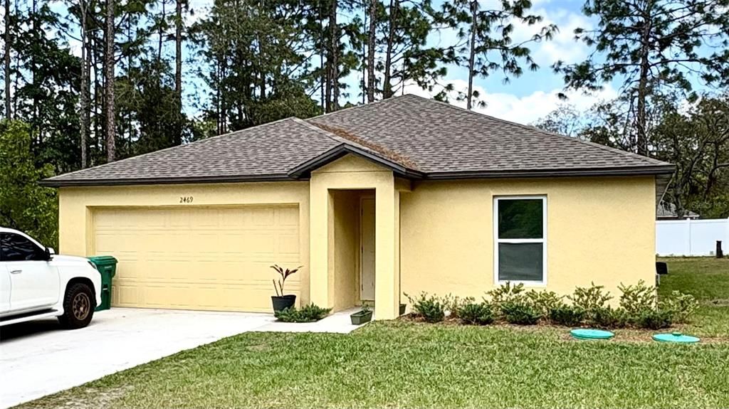 Recently Rented: $1,800 (4 beds, 2 baths, 1646 Square Feet)