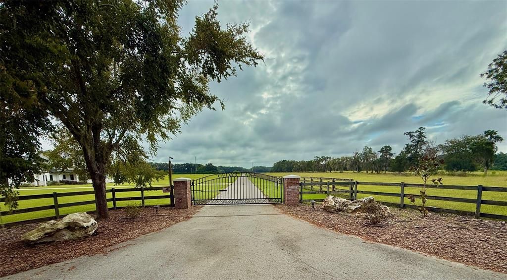 待售: $285,000 (10.00 acres)