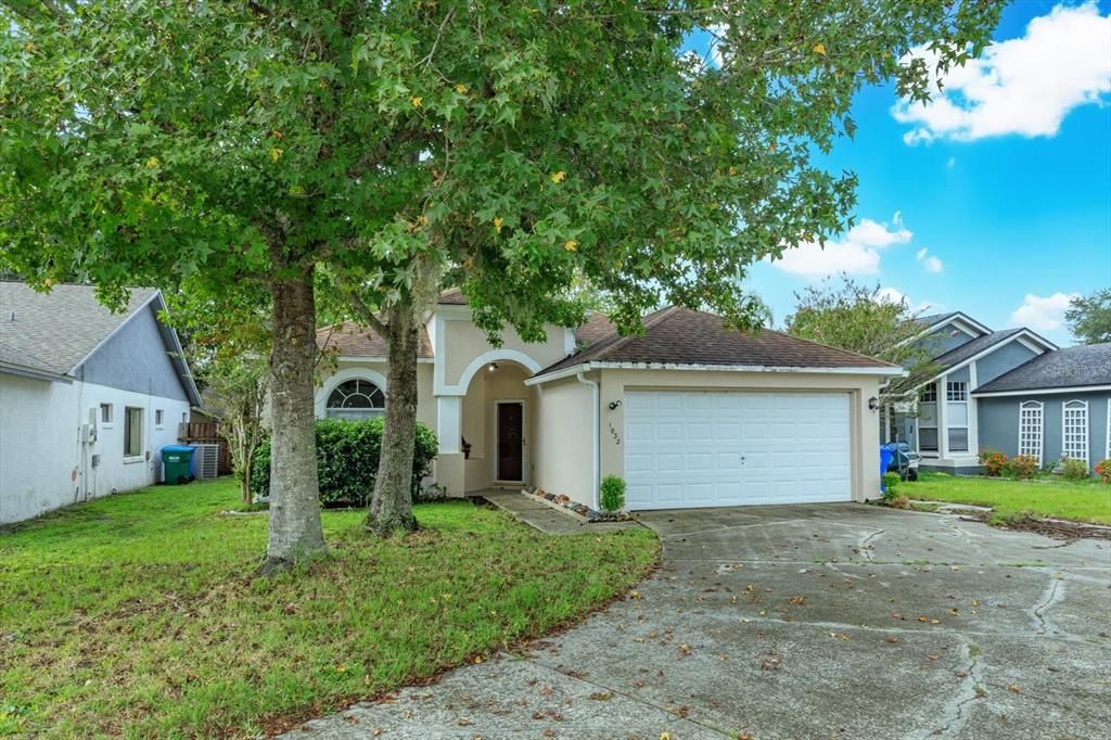 Recently Sold: $369,000 (3 beds, 2 baths, 1129 Square Feet)