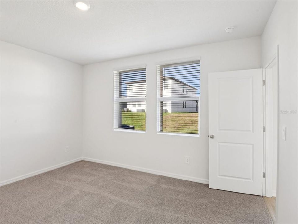 На продажу: $267,660 (3 спален, 2 ванн, 1269 Квадратных фут)