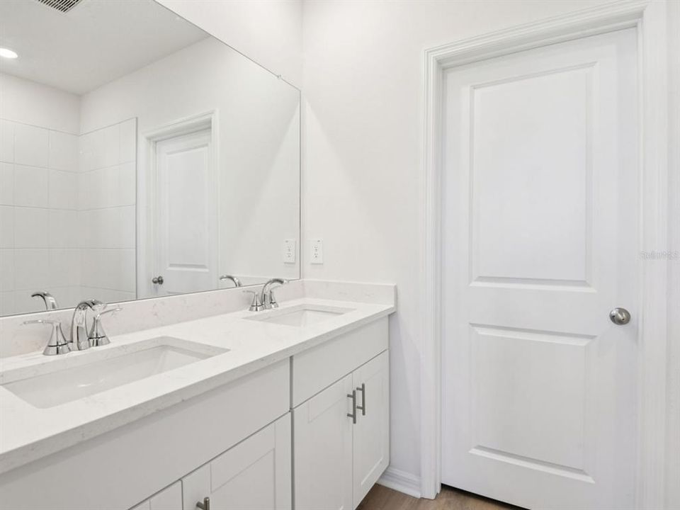 На продажу: $267,660 (3 спален, 2 ванн, 1269 Квадратных фут)