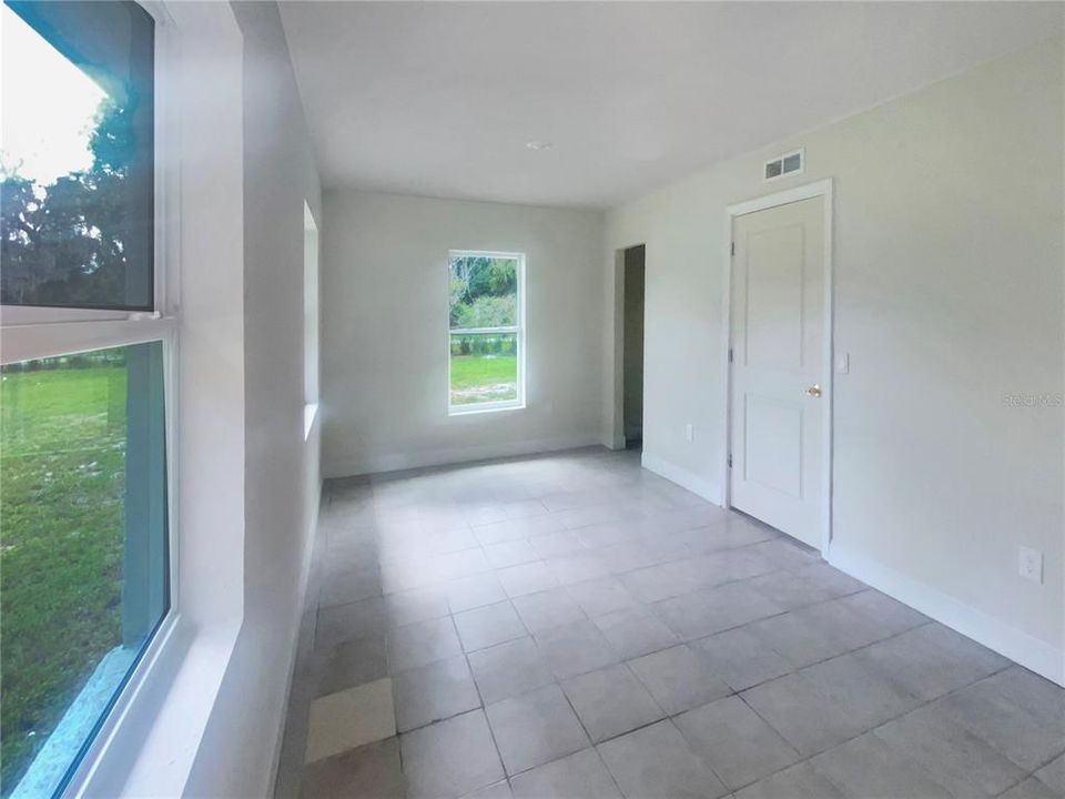 Active With Contract: $239,999 (3 beds, 2 baths, 1300 Square Feet)