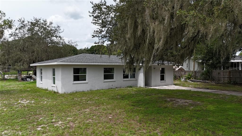 Active With Contract: $239,999 (3 beds, 2 baths, 1300 Square Feet)