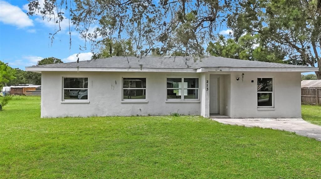 Active With Contract: $239,999 (3 beds, 2 baths, 1300 Square Feet)