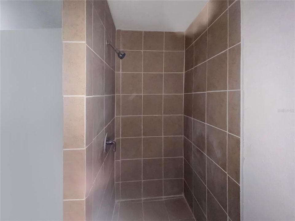 Active With Contract: $239,999 (3 beds, 2 baths, 1300 Square Feet)