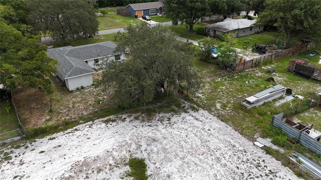 Active With Contract: $239,999 (3 beds, 2 baths, 1300 Square Feet)