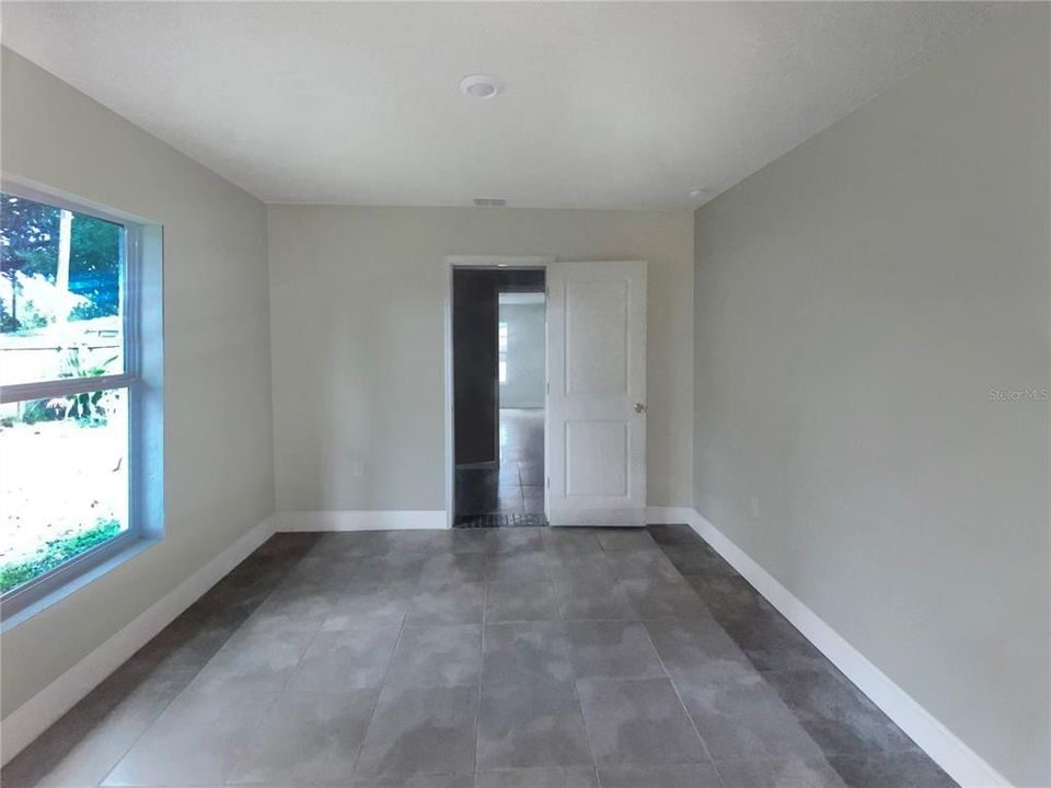 Active With Contract: $239,999 (3 beds, 2 baths, 1300 Square Feet)