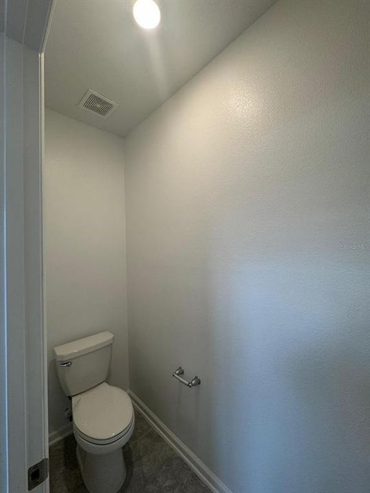 合同活跃: $2,000 (3 贝兹, 2 浴室, 1689 平方英尺)