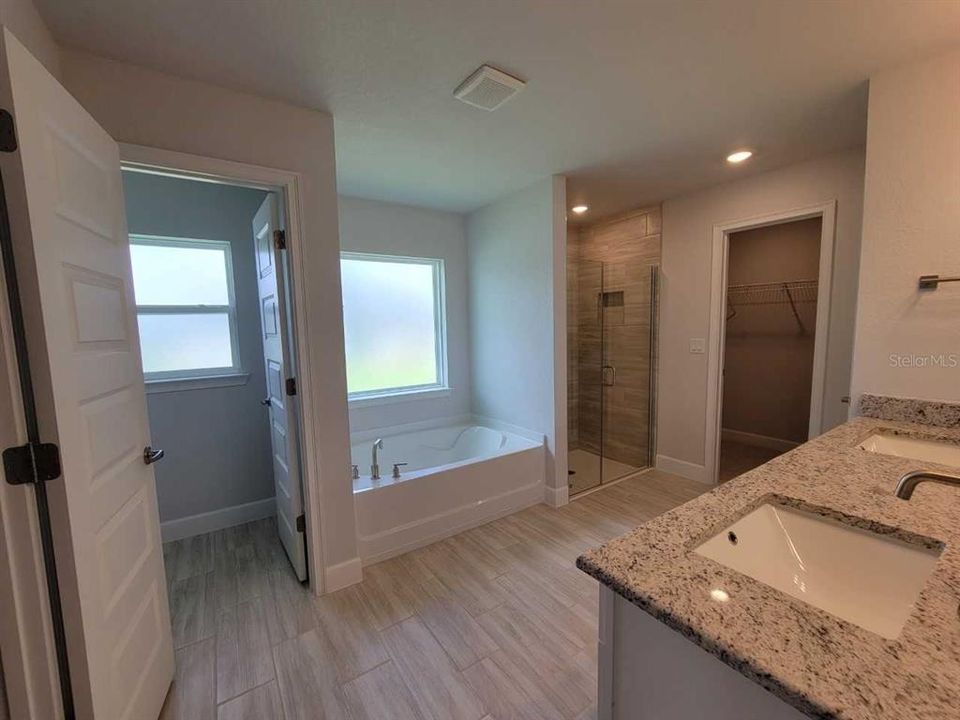 Active With Contract: $474,000 (4 beds, 3 baths, 3000 Square Feet)