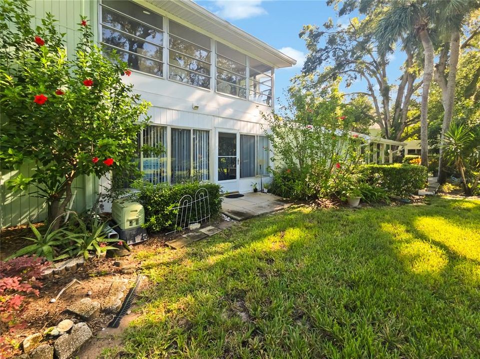 На продажу: $139,900 (2 спален, 1 ванн, 1054 Квадратных фут)