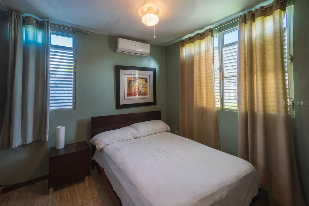 На продажу: $1,600,000 (5 спален, 4 ванн, 3410 Квадратных фут)