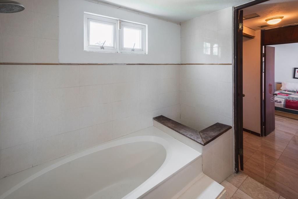 На продажу: $1,600,000 (5 спален, 4 ванн, 3410 Квадратных фут)