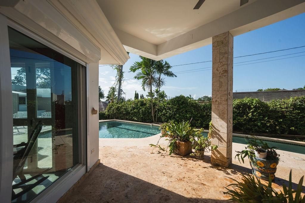 На продажу: $1,600,000 (5 спален, 4 ванн, 3410 Квадратных фут)