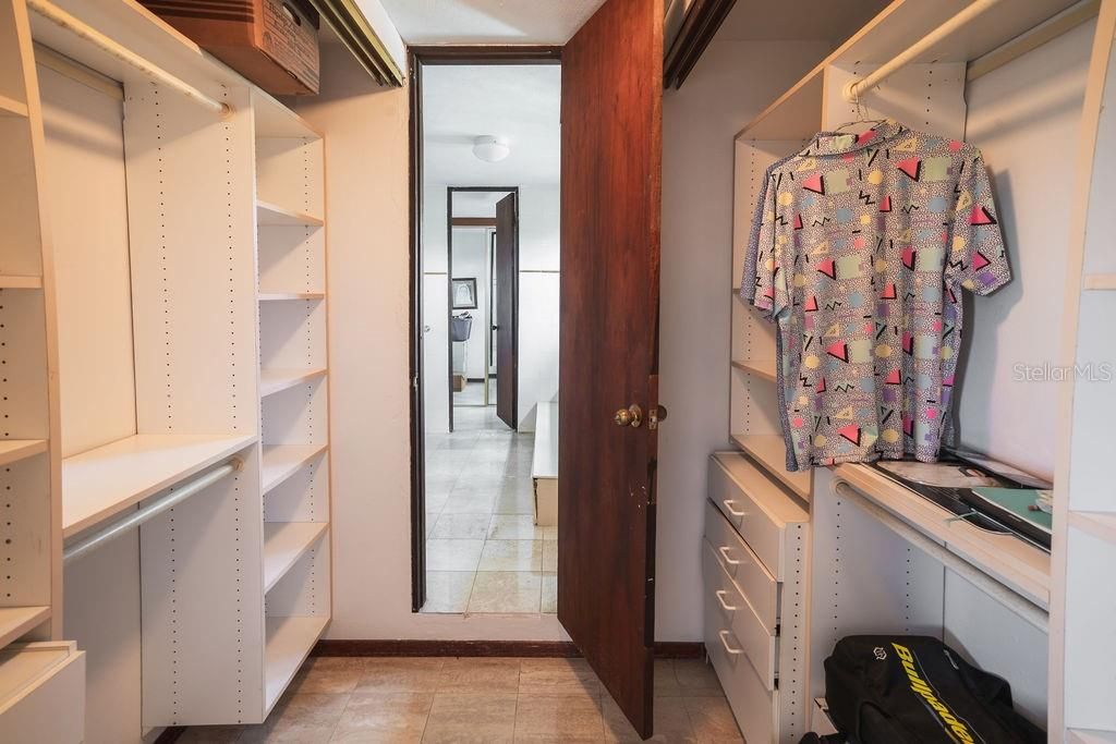 На продажу: $1,600,000 (5 спален, 4 ванн, 3410 Квадратных фут)