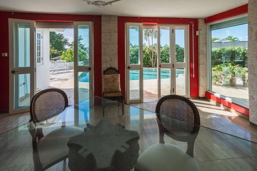 На продажу: $1,600,000 (5 спален, 4 ванн, 3410 Квадратных фут)