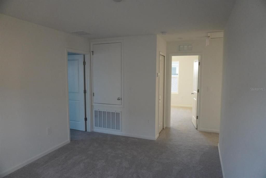 В аренду: $2,450 (5 спален, 2 ванн, 2211 Квадратных фут)