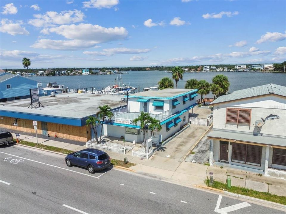 For Sale: $1,199,000 (3 beds, 2 baths, 2310 Square Feet)