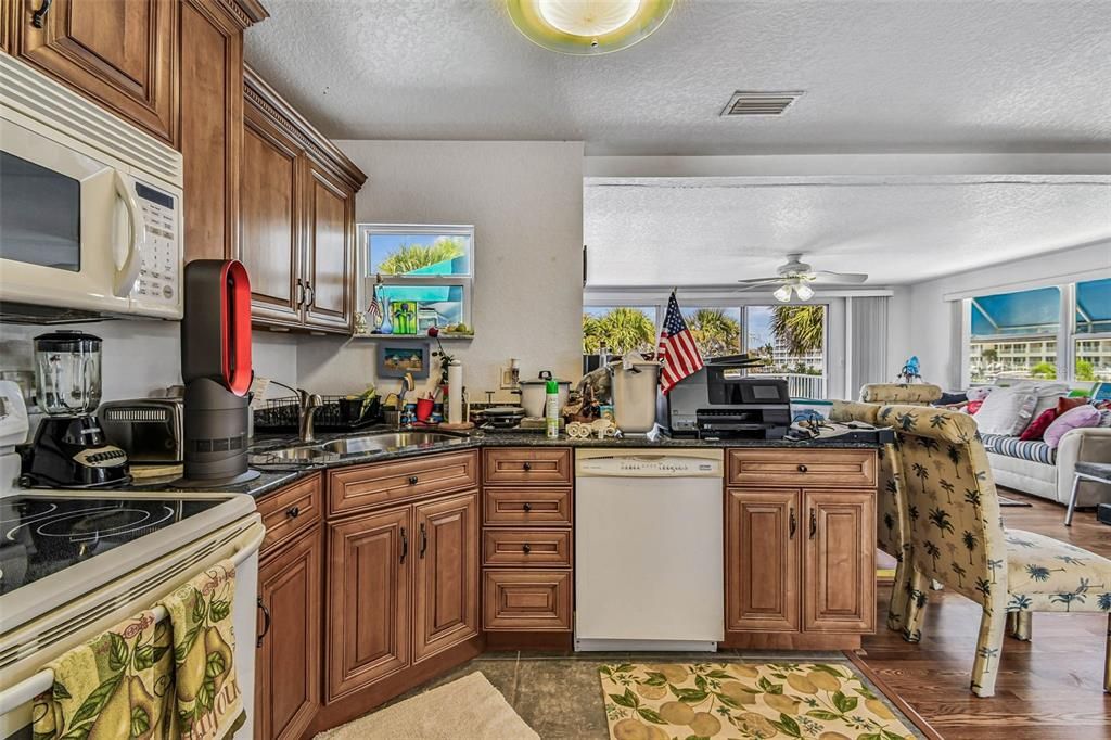 For Sale: $1,199,000 (3 beds, 2 baths, 2310 Square Feet)