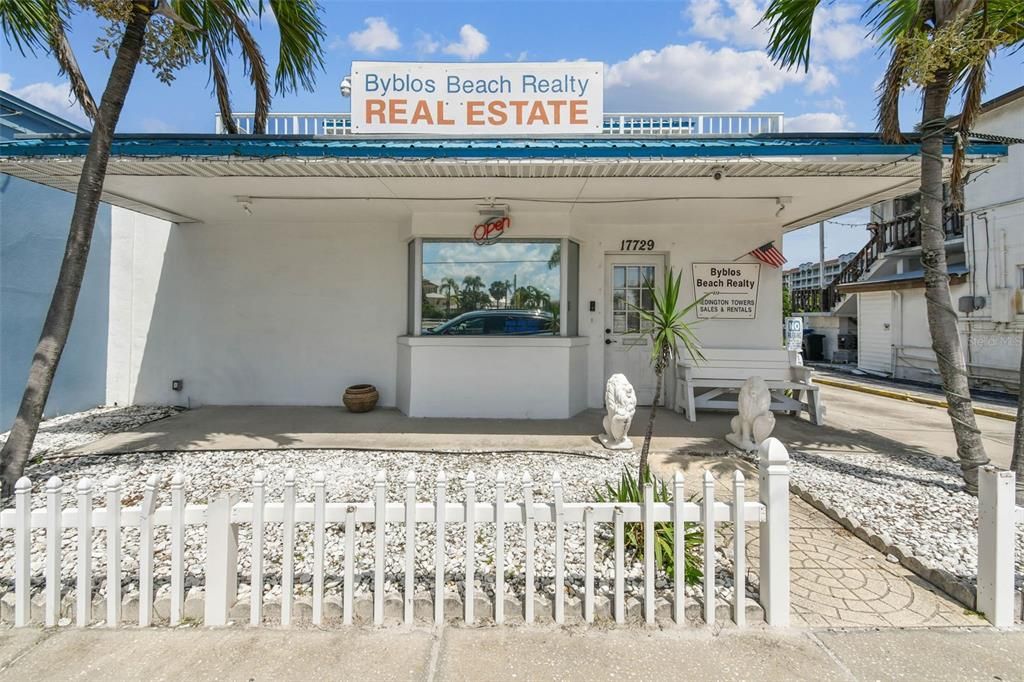For Sale: $1,199,000 (3 beds, 2 baths, 2310 Square Feet)