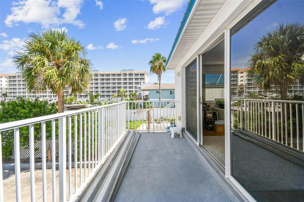 For Sale: $1,199,000 (3 beds, 2 baths, 2310 Square Feet)