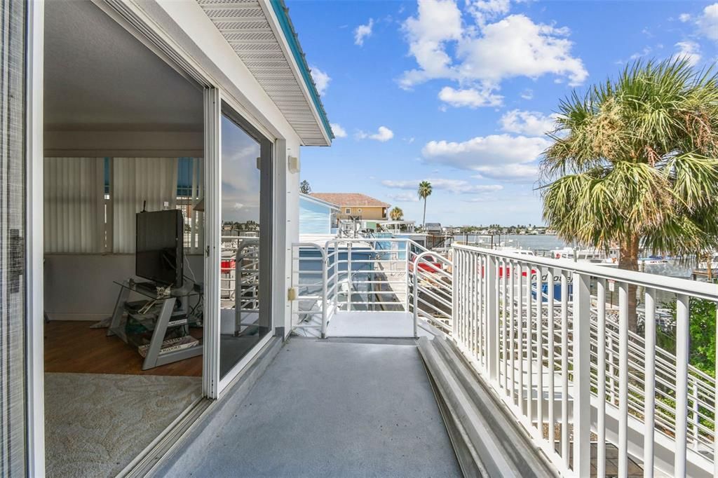 For Sale: $1,199,000 (3 beds, 2 baths, 2310 Square Feet)