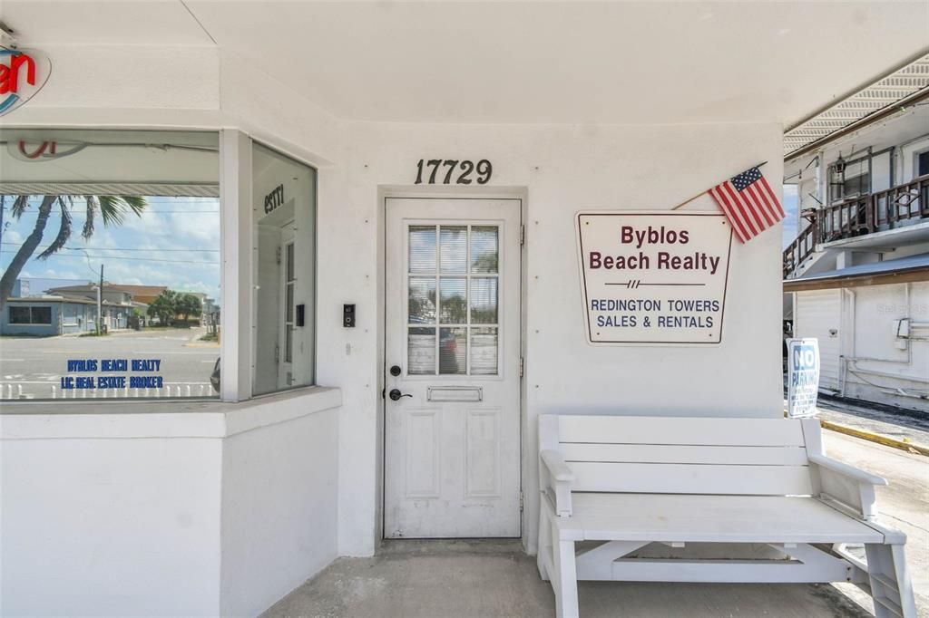 For Sale: $1,199,000 (3 beds, 2 baths, 2310 Square Feet)