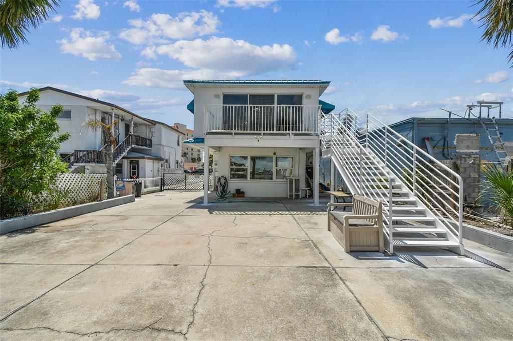 For Sale: $1,199,000 (3 beds, 2 baths, 2310 Square Feet)