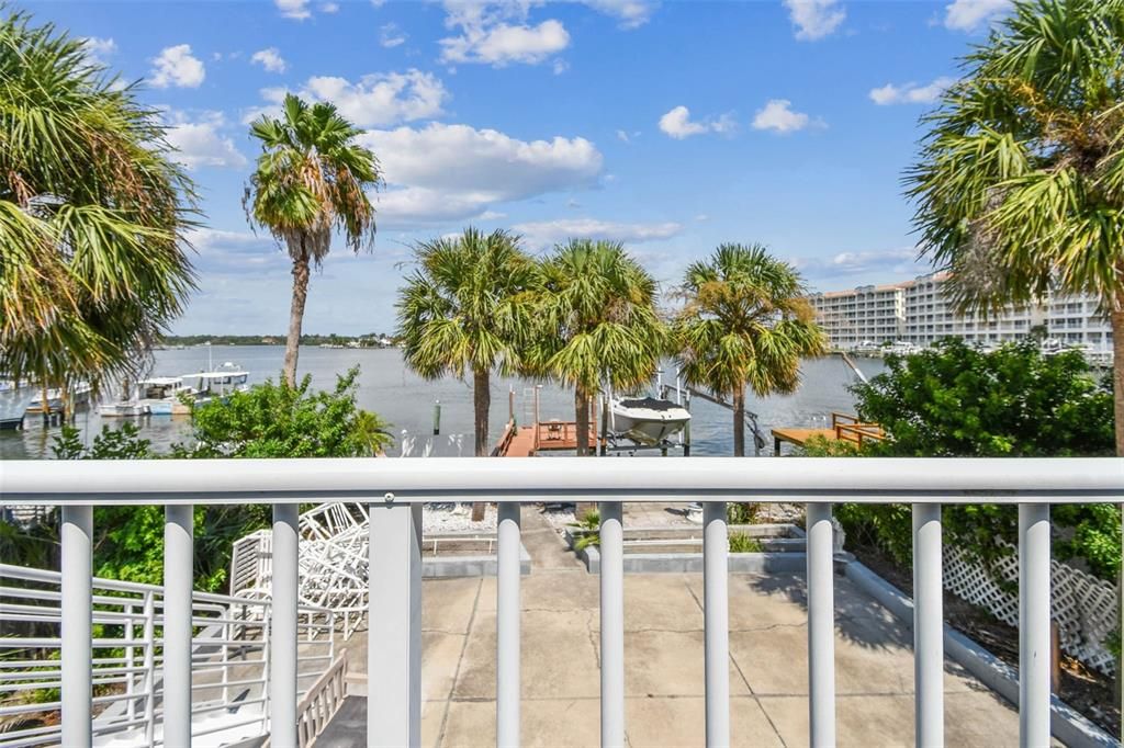 For Sale: $1,199,000 (3 beds, 2 baths, 2310 Square Feet)