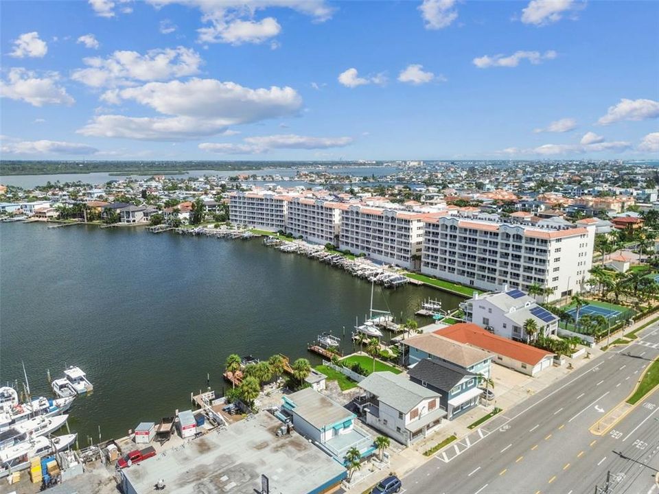 For Sale: $1,199,000 (3 beds, 2 baths, 2310 Square Feet)