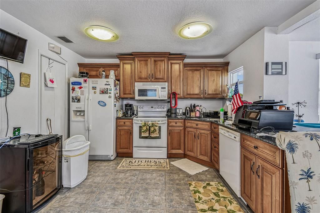 For Sale: $1,199,000 (3 beds, 2 baths, 2310 Square Feet)