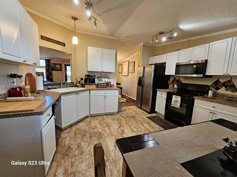 На продажу: $269,900 (3 спален, 2 ванн, 1512 Квадратных фут)