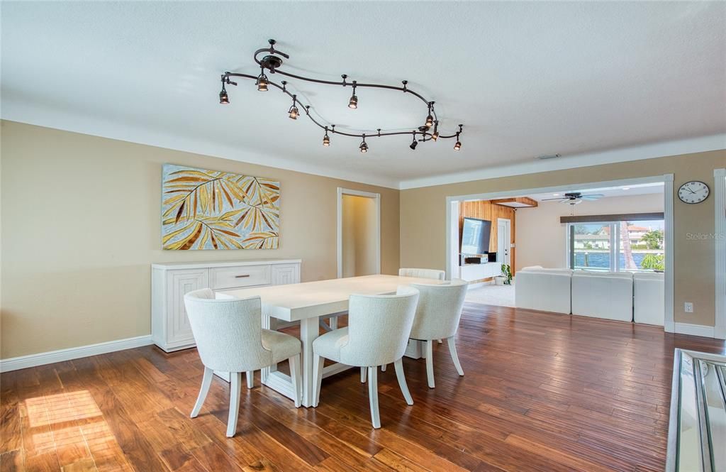 En Renta: $7,000 (3 camas, 2 baños, 2049 Pies cuadrados)