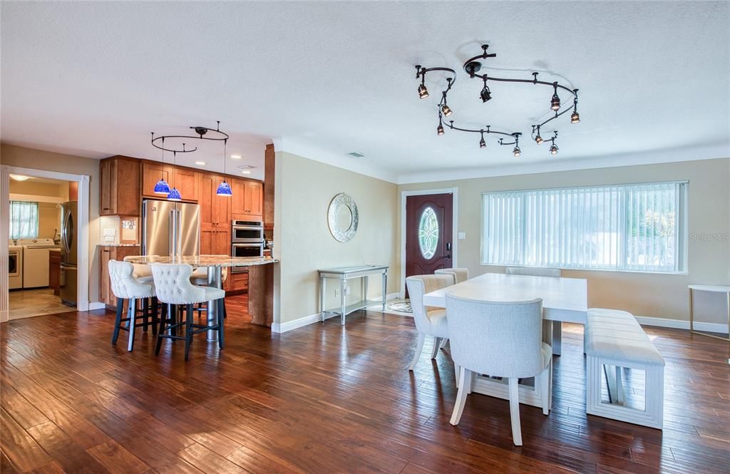 En Renta: $7,000 (3 camas, 2 baños, 2049 Pies cuadrados)