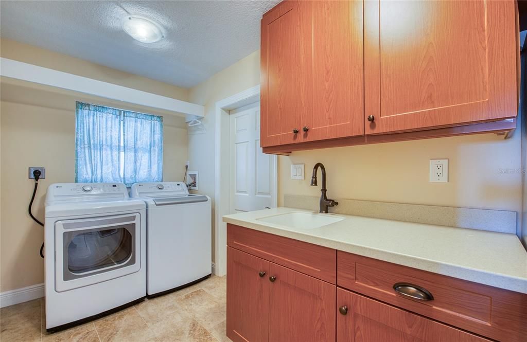 En Renta: $7,000 (3 camas, 2 baños, 2049 Pies cuadrados)