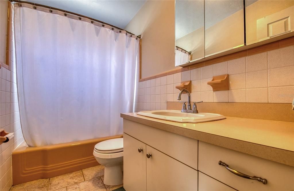 En Renta: $7,000 (3 camas, 2 baños, 2049 Pies cuadrados)