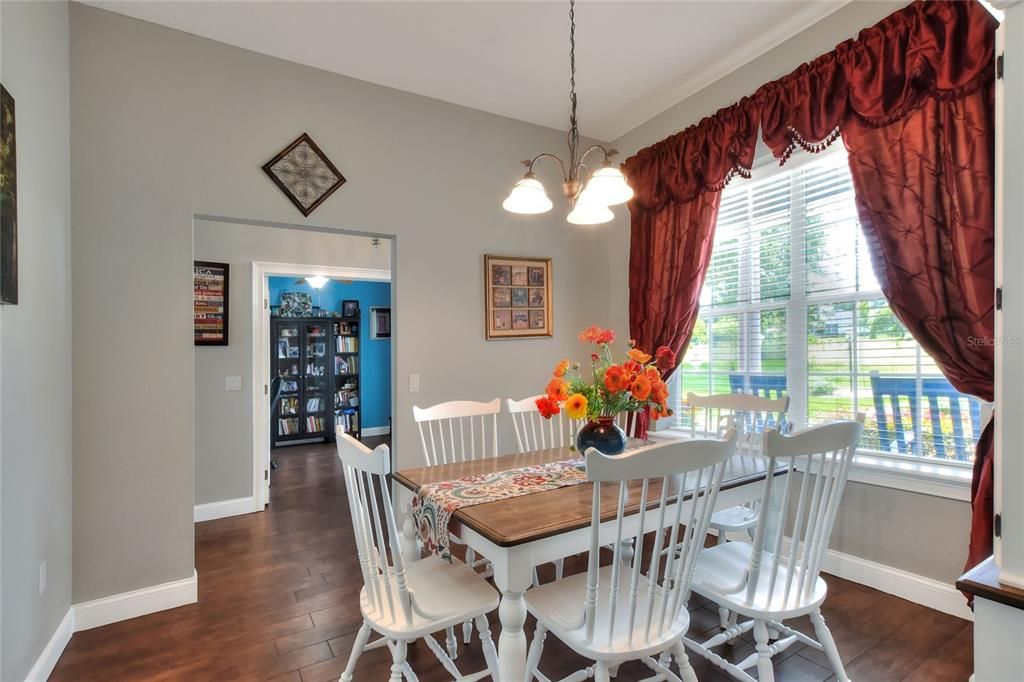 待售: $679,900 (3 贝兹, 2 浴室, 2491 平方英尺)