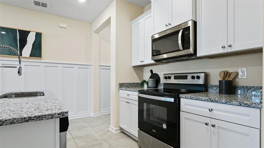 For Sale: $329,990 (2 beds, 2 baths, 1442 Square Feet)