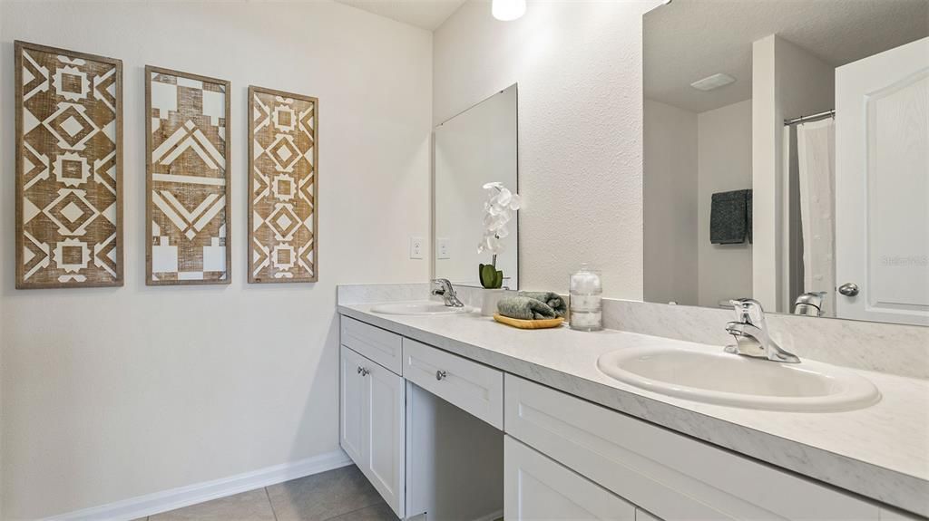 For Sale: $329,990 (2 beds, 2 baths, 1442 Square Feet)