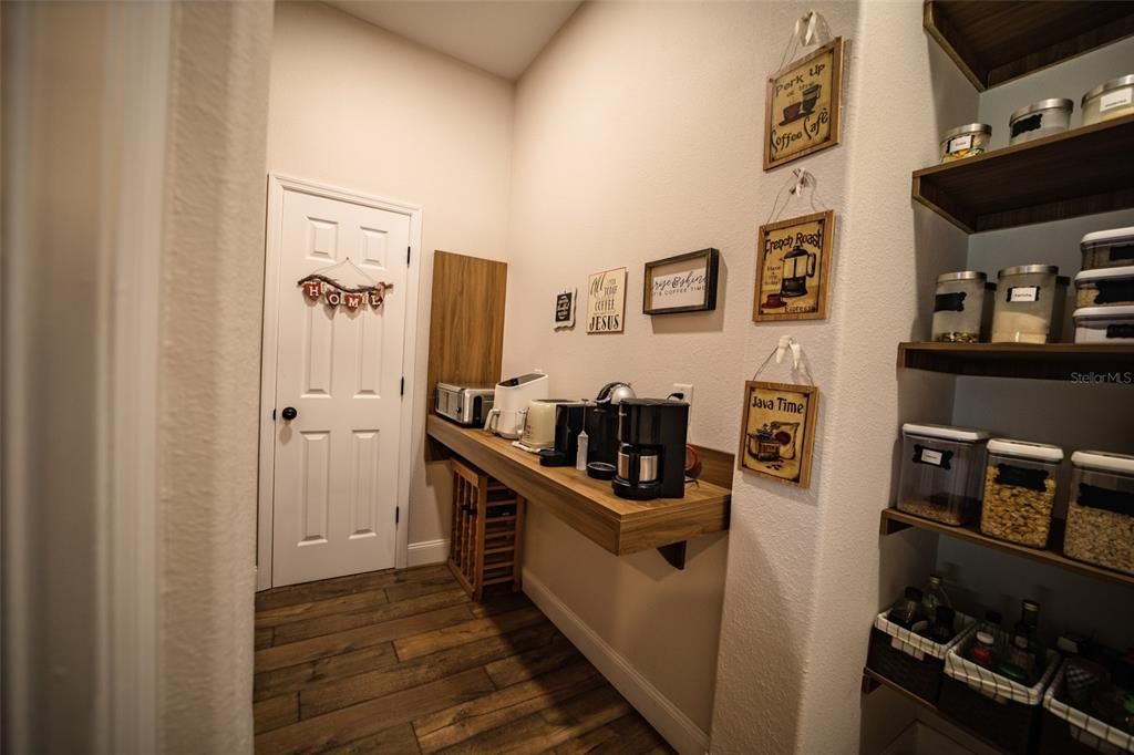 На продажу: $1,999,000 (5 спален, 3 ванн, 4130 Квадратных фут)