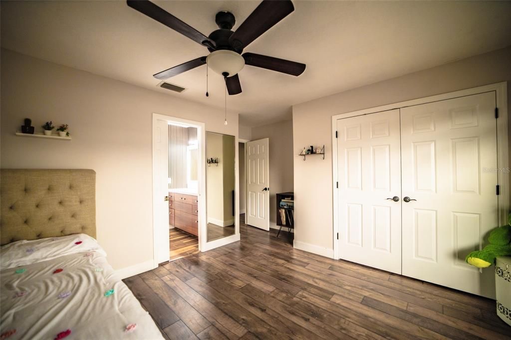 На продажу: $1,999,000 (5 спален, 3 ванн, 4130 Квадратных фут)