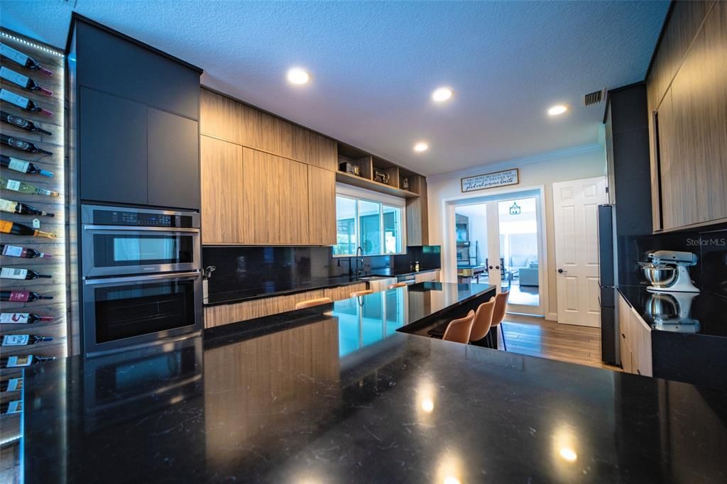 На продажу: $1,999,000 (5 спален, 3 ванн, 4130 Квадратных фут)