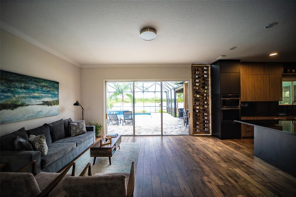 На продажу: $1,999,000 (5 спален, 3 ванн, 4130 Квадратных фут)