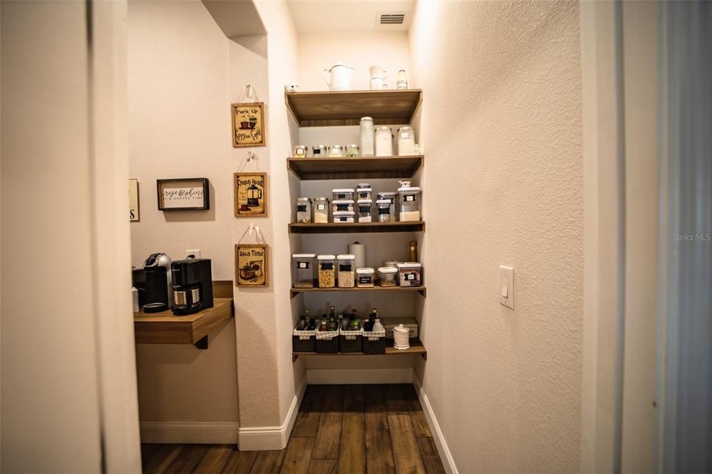 На продажу: $1,999,000 (5 спален, 3 ванн, 4130 Квадратных фут)