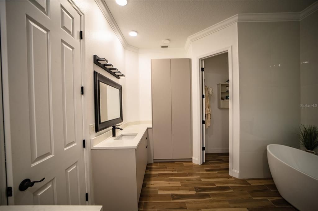 На продажу: $1,999,000 (5 спален, 3 ванн, 4130 Квадратных фут)