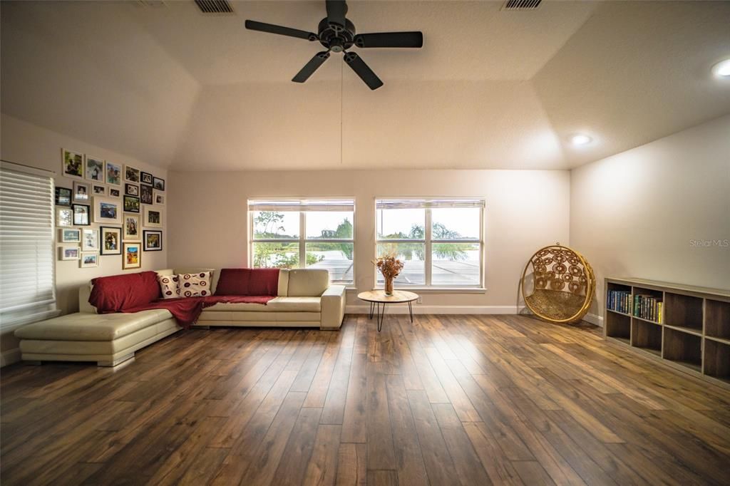 На продажу: $1,999,000 (5 спален, 3 ванн, 4130 Квадратных фут)