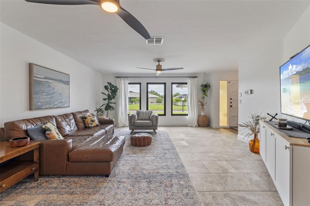 Activo con contrato: $494,900 (3 camas, 2 baños, 1893 Pies cuadrados)